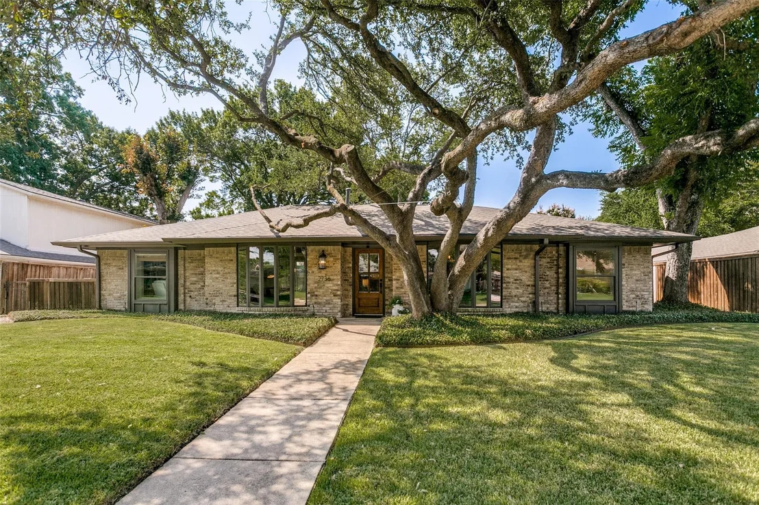 Photo of 2736 Grandview Drive
