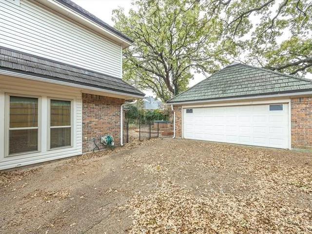 Photo of 2004 Misty Creek Drive