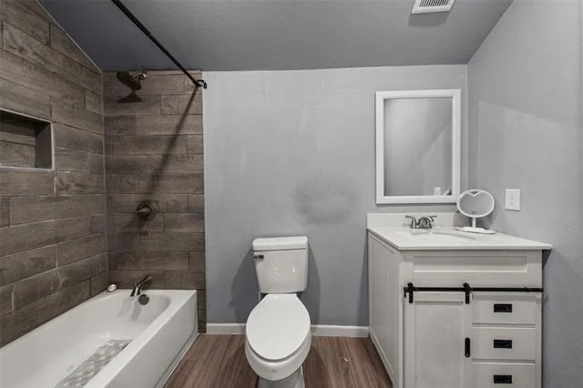 Photo of 2624 Webster Avenue