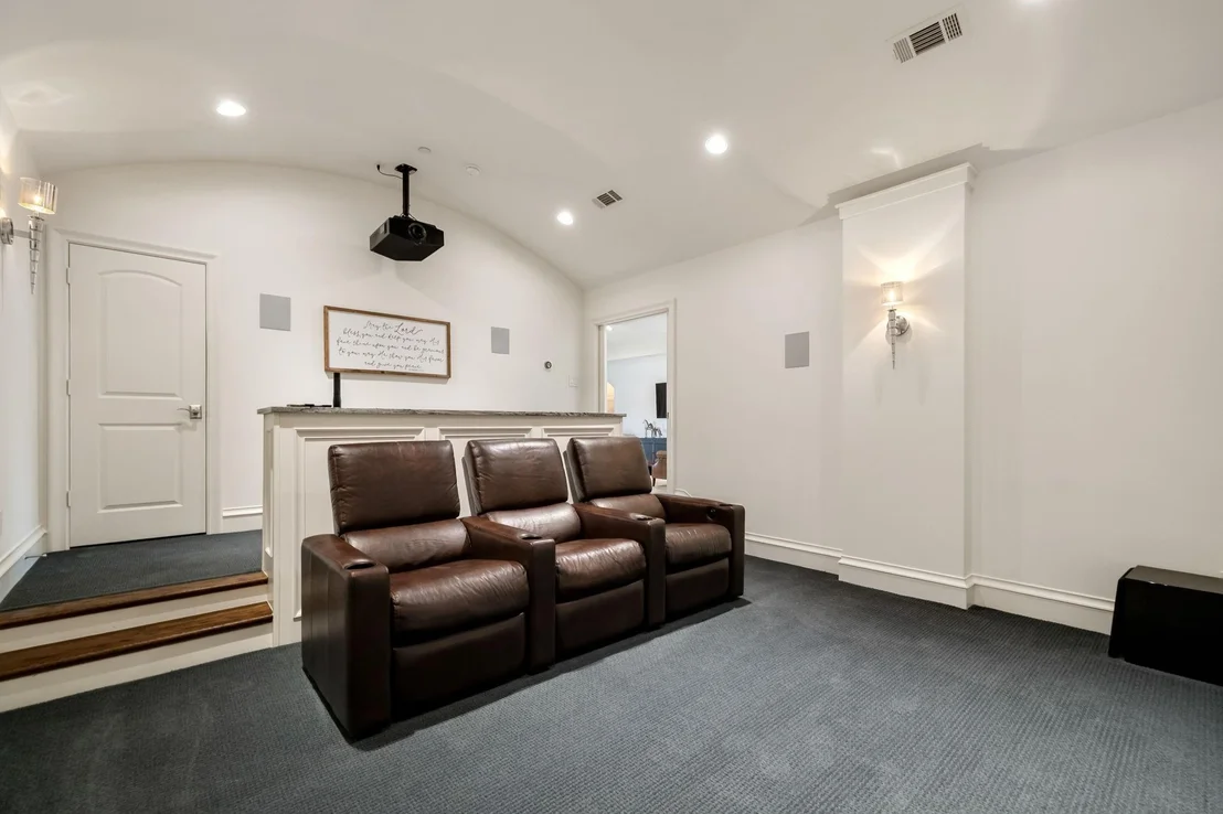 Photo of 4719 Forest Lane