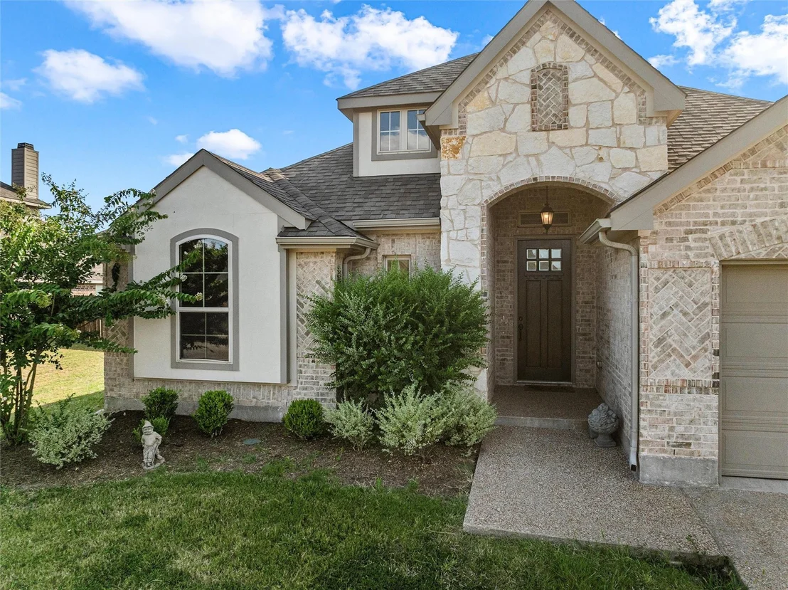 Photo of 336 Oak Meadow Trail