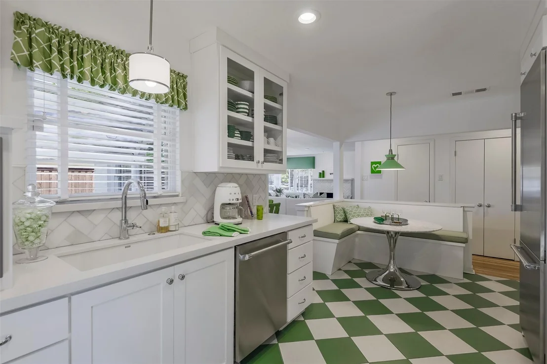 Photo of 1320 Barnes Drive