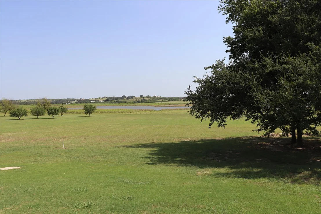 Photo of 333 Lake Point Road