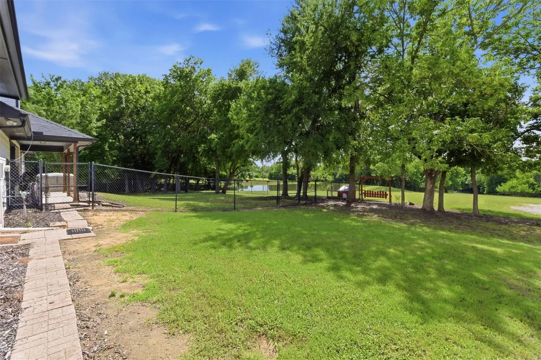 Photo of 2725 County Road 494