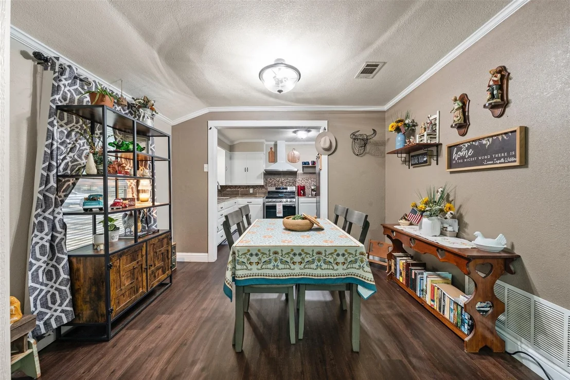 Photo of 4010 Windsor Avenue