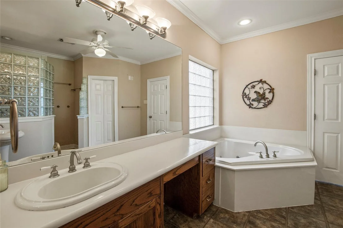 Photo of 180 Surls Drive