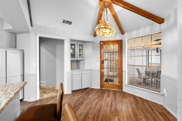 Photo of 2214 Valley Mill