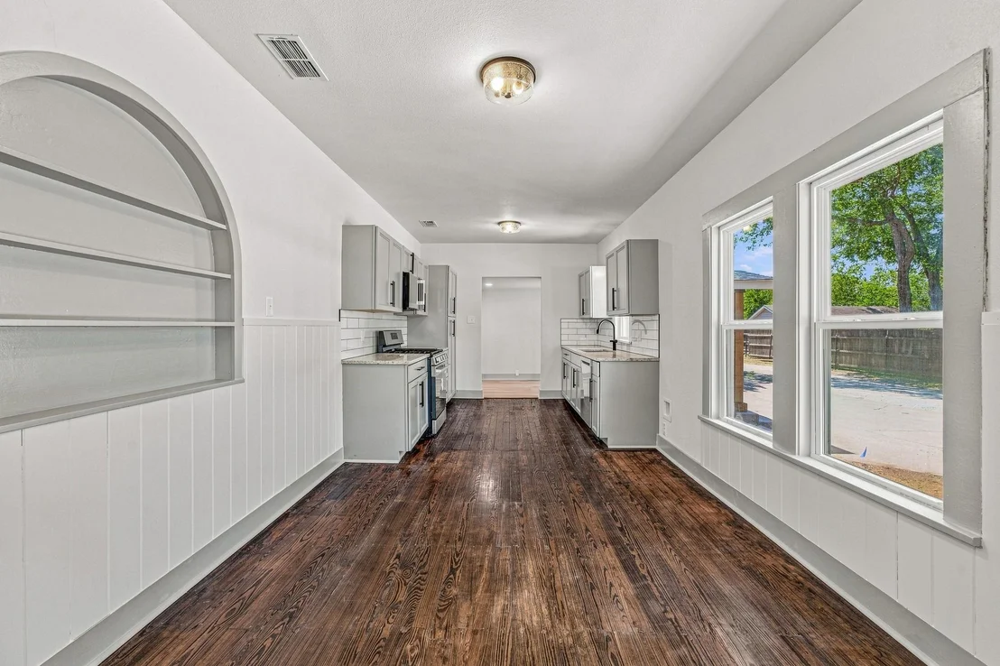 Photo of 910 3rd Street