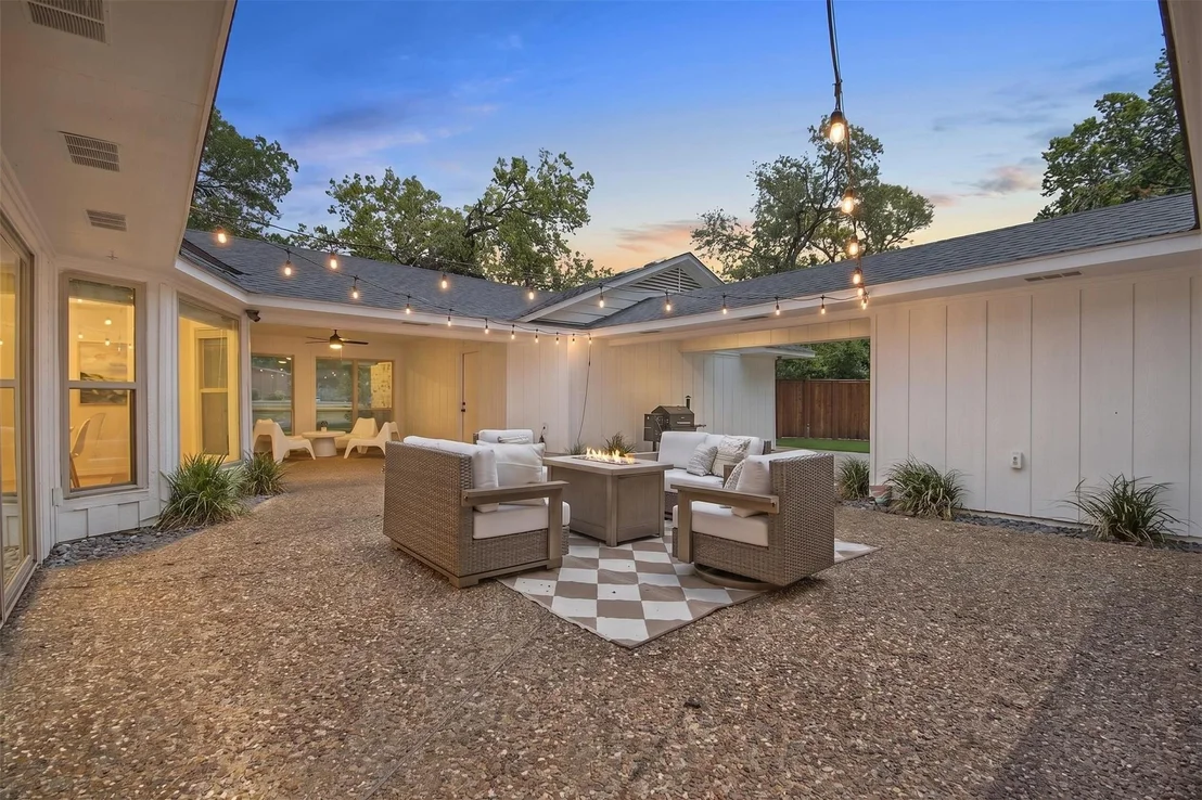Photo of 1049 Forest Grove Drive