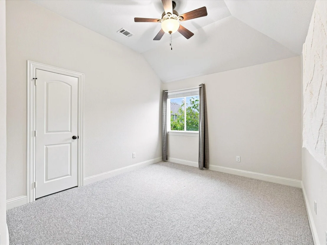 Photo of 412 Oriole Drive