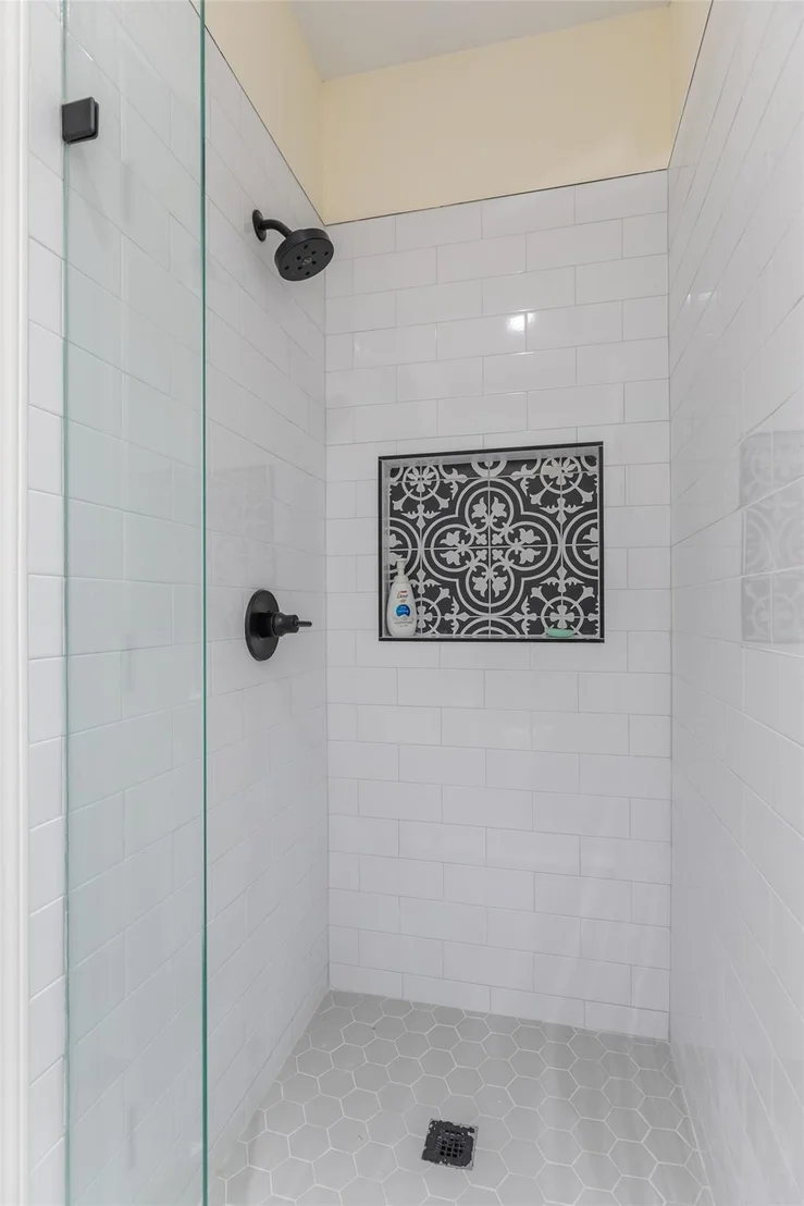 Photo of 582 Clark Road