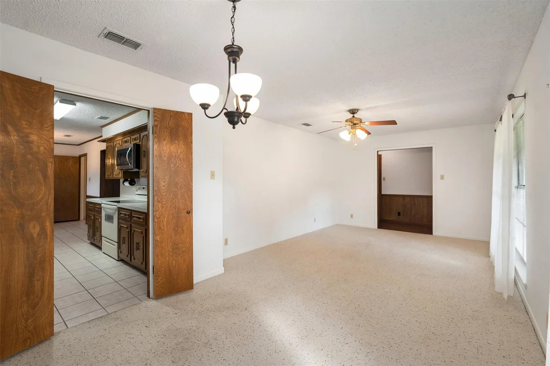 Photo of 925 Bradley Drive