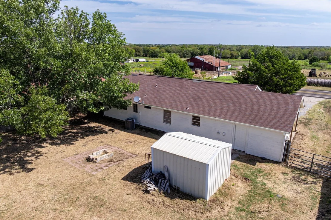 Photo of 614 E FM 272