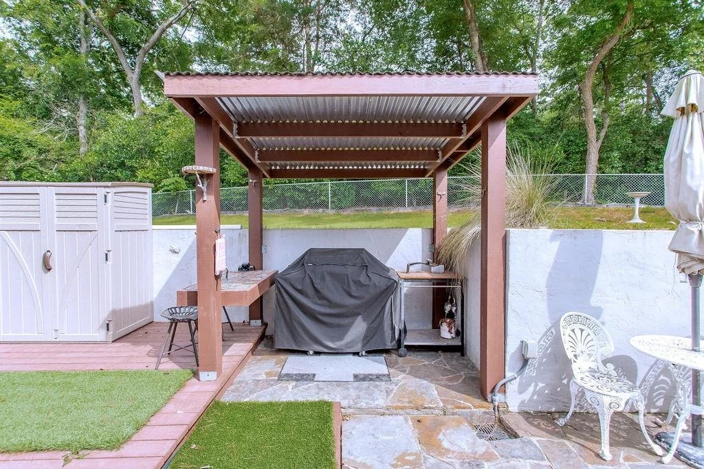 Photo of 255 Hideaway  Lane Central
