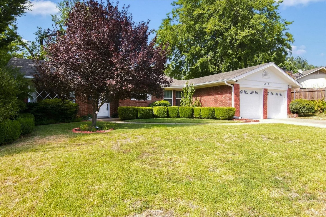 Photo of 6816 Chickering Road