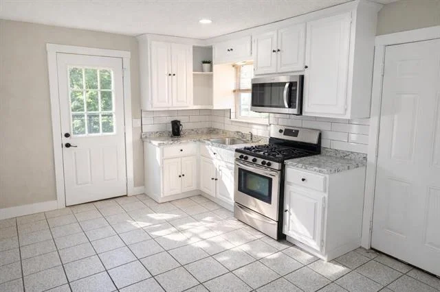 Photo of 718 Caladium Drive