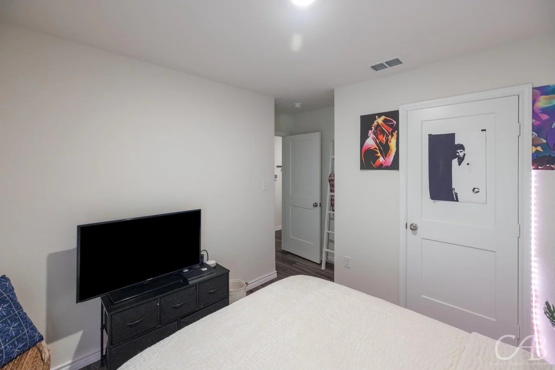 Photo of 7910 Vineyard Drive