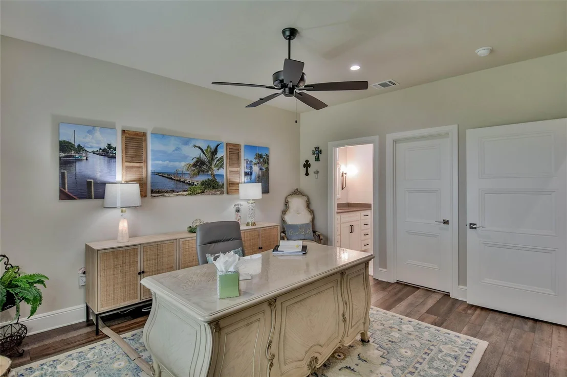 Photo of 8021 White Drive