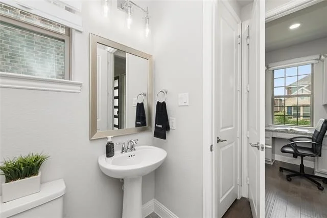 Photo of 2264 Washington Drive