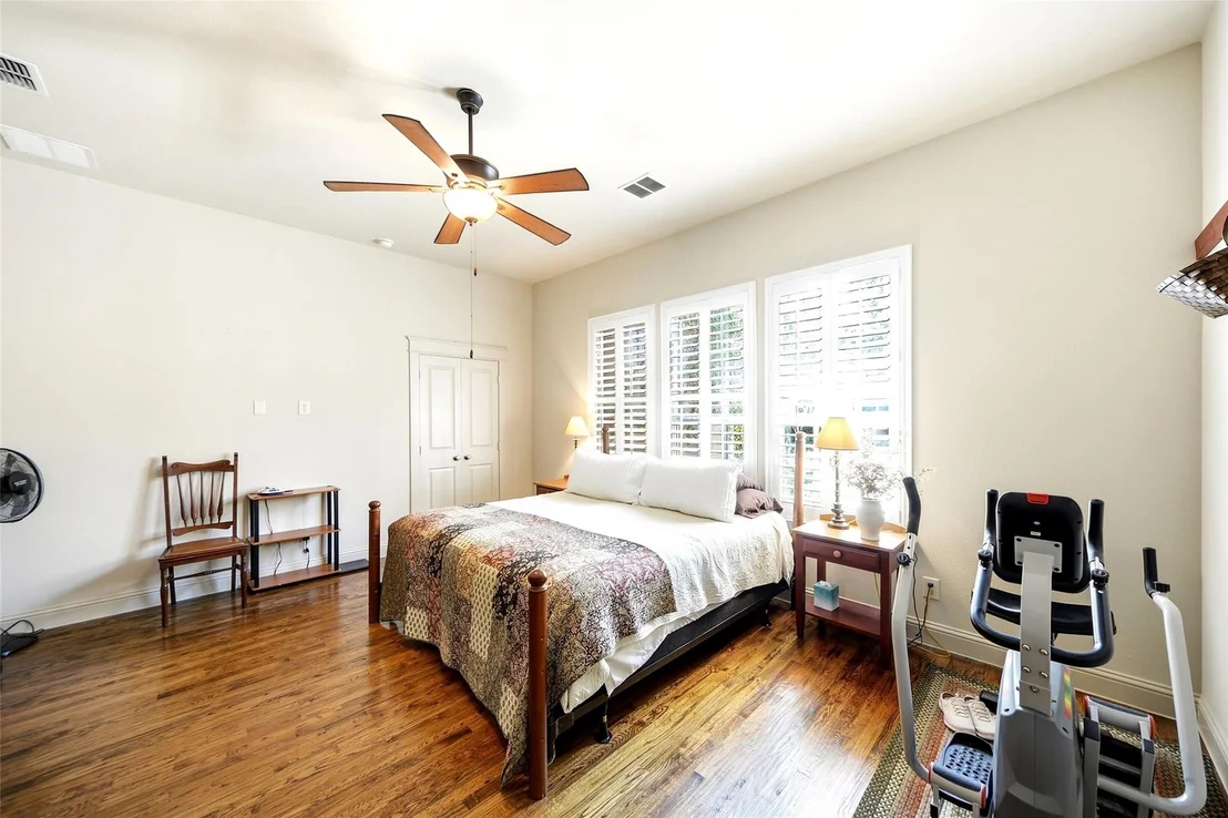 Photo of 7205 Darrow Drive