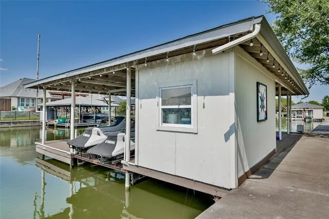 Photo of 2208 Waters Edge Drive