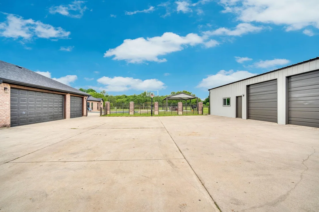 Photo of 6624 Shadow Valley Drive
