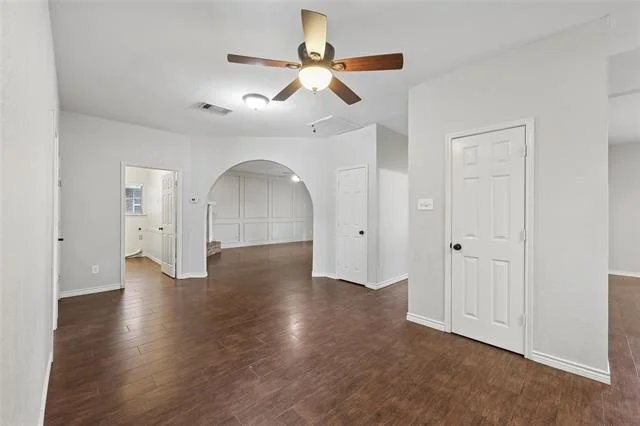 Photo of 828 Rockefeller Lane