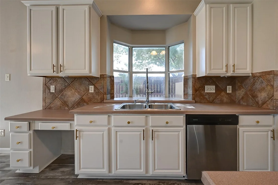 Photo of 7500 Parkgate Drive