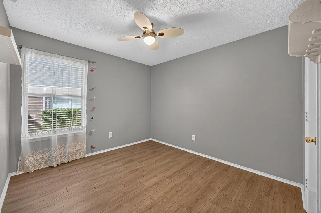 Photo of 2103 Meadowview Drive