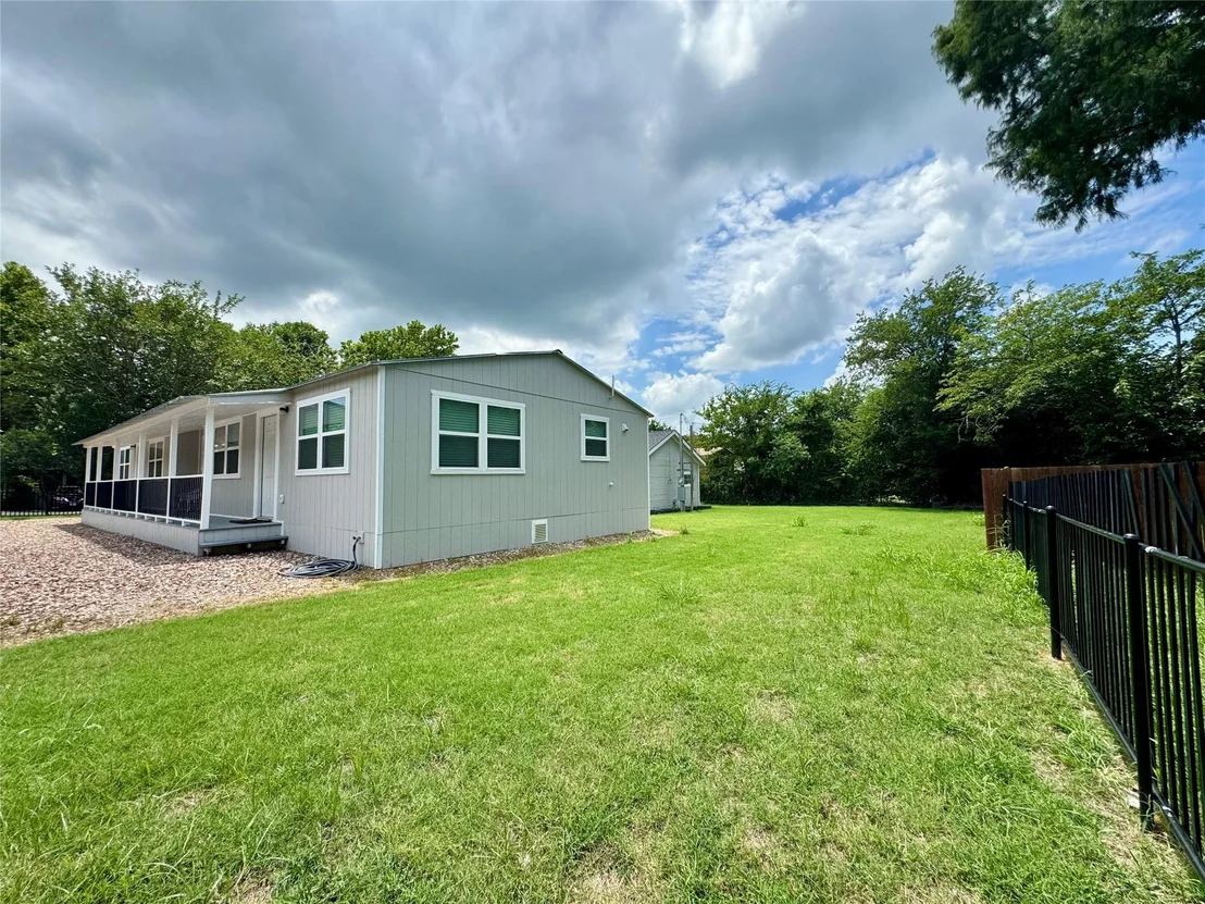 Photo of 5777 County Road 927