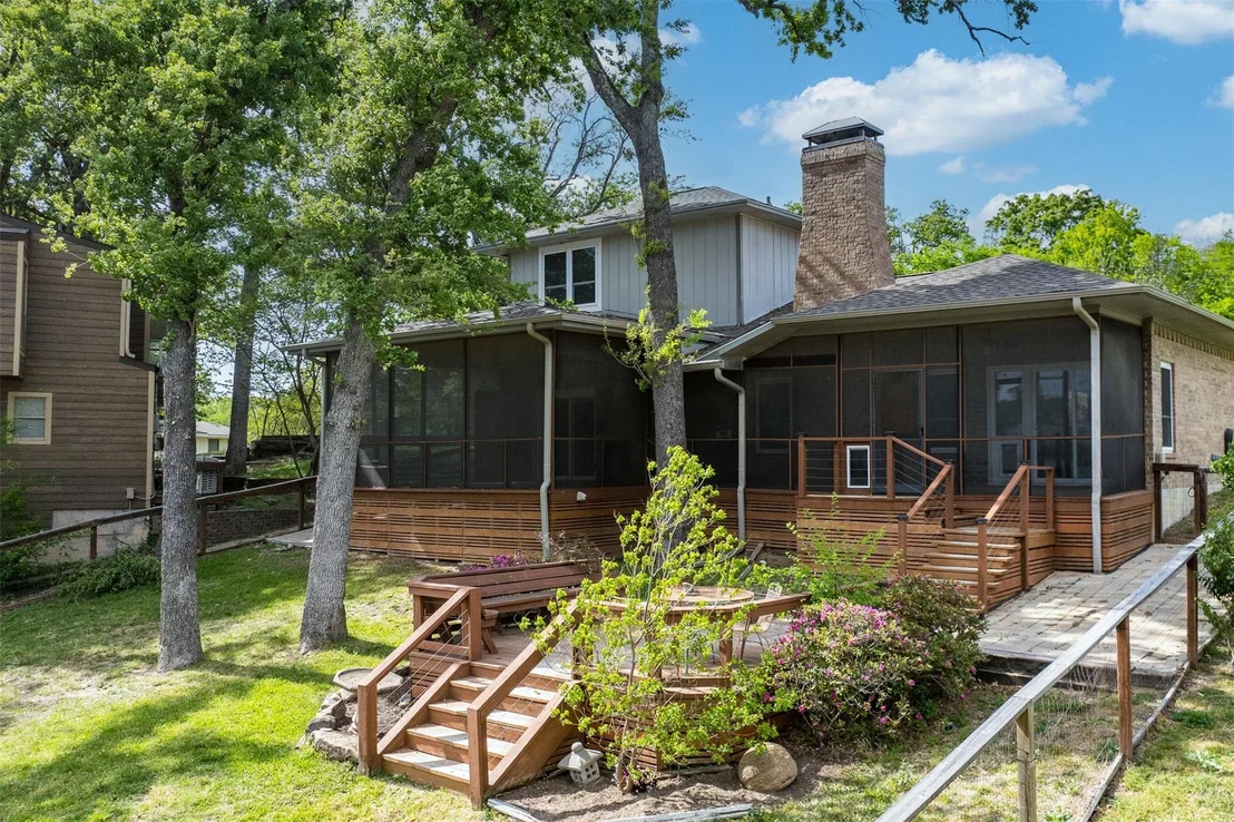 Photo of 316 Oak Lane
