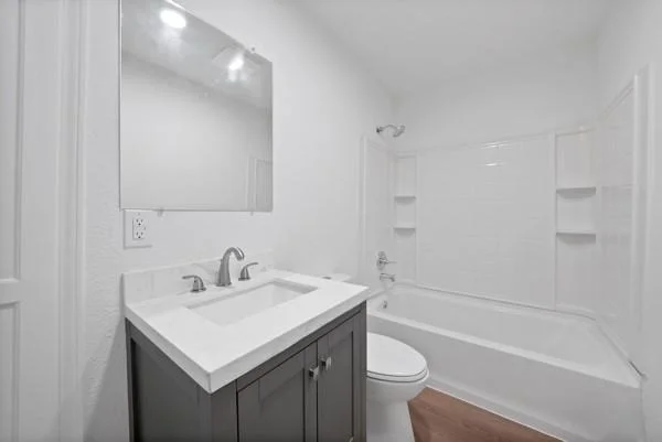 Photo of 3005 Maple Avenue