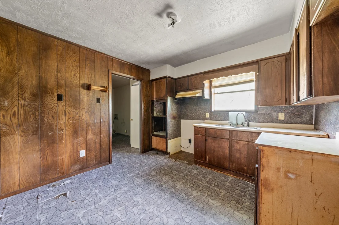 Photo of 520 Quaid Street