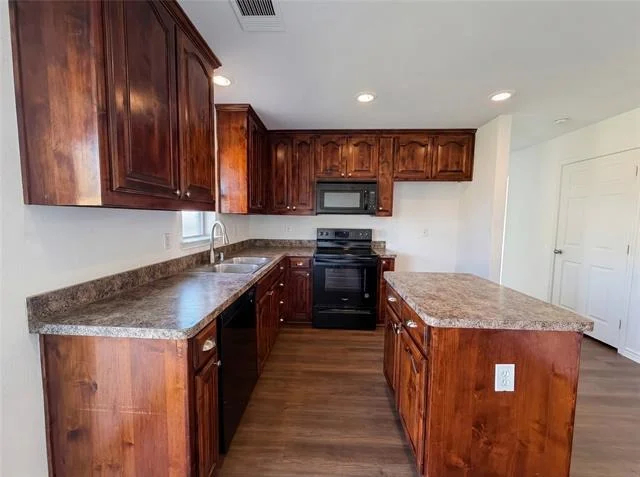Photo of 1200 Boxwood Drive