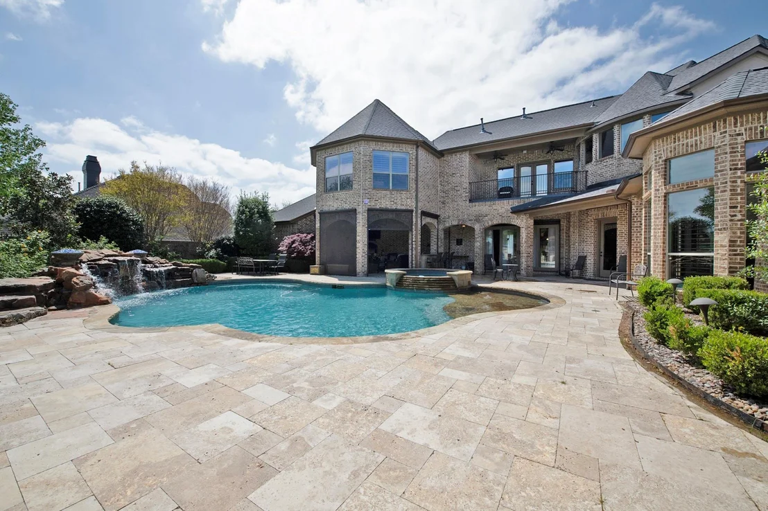 Photo of 100 Manor Drive