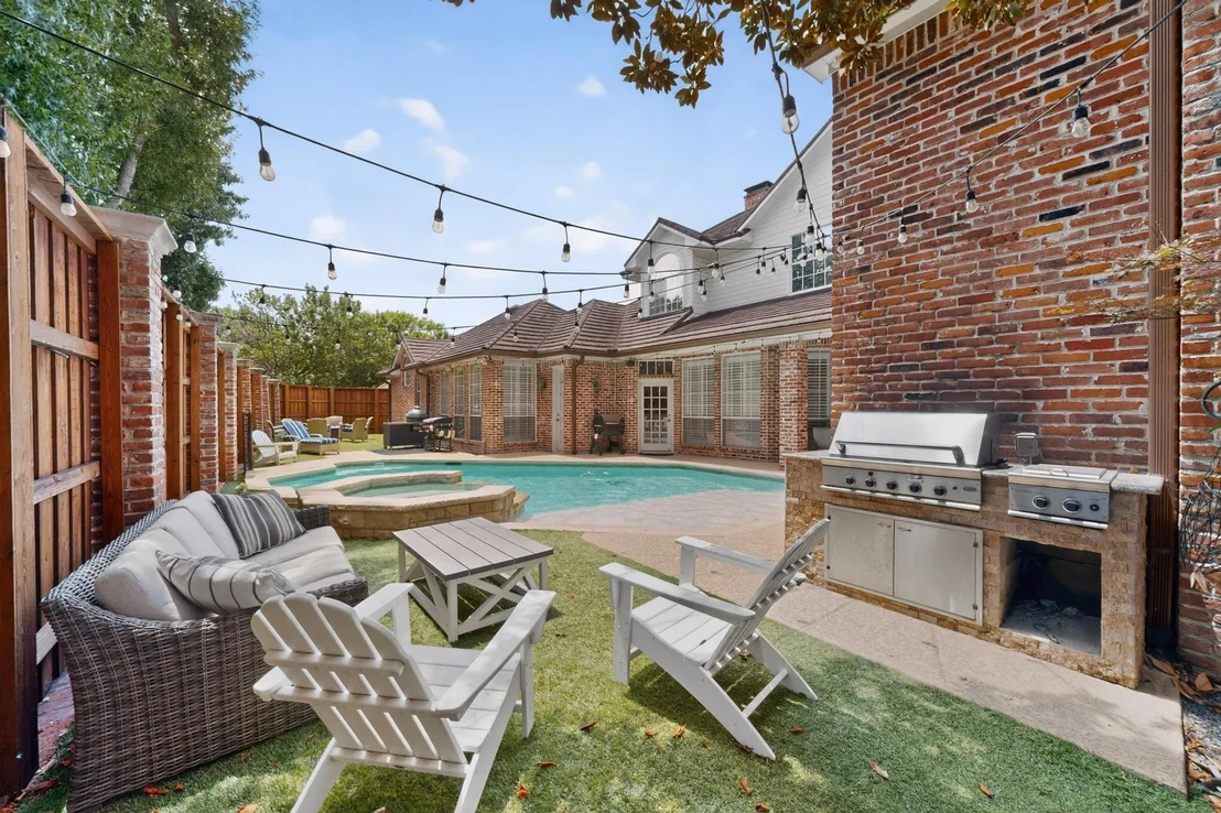 Photo of 5700 Walden Drive