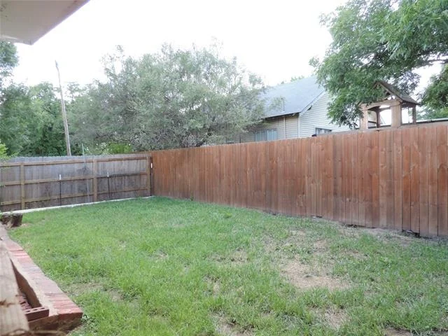 Photo of 581 Alexander Road