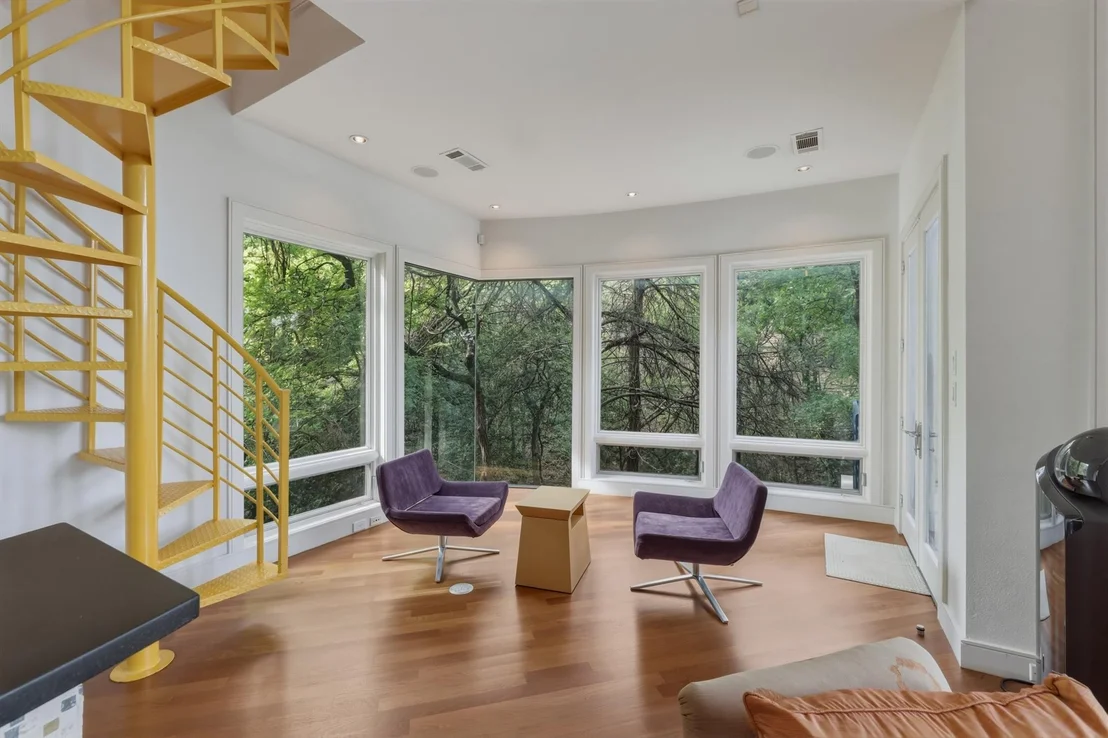 Photo of 2607 Hemingway Drive