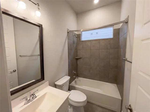Photo of 2221 Laguna Drive