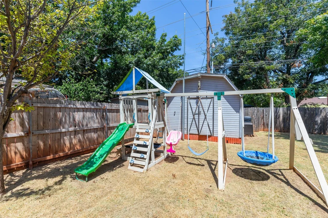 Photo of 4002 Ligustrum Drive