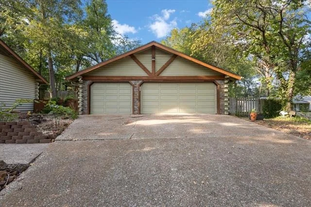 Photo of 1603 Pineview Lane