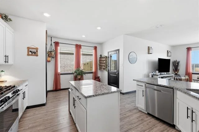 Photo of 645 Ridgeback Trail