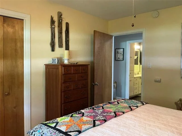 Photo of 900 N Elm Street