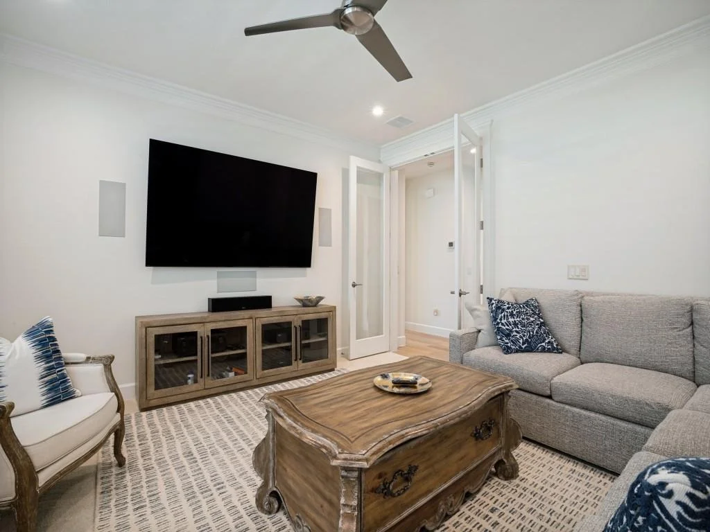 Photo of 8117 Cocobolo Drive