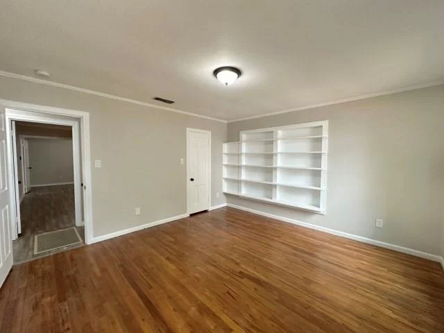 Photo of 302 W Highland Avenue