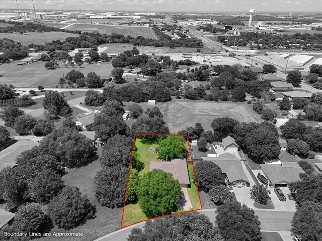 Photo of 316 E Chapman Road