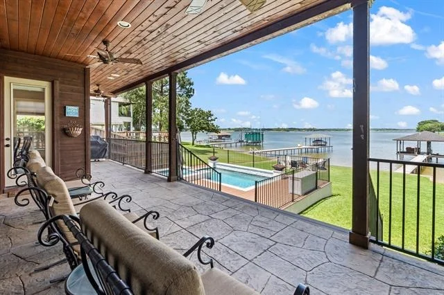 Photo of 229 N Beverly Drive