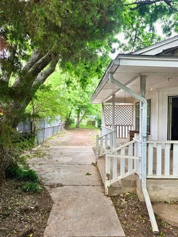 Photo of 417 W Huffman Street