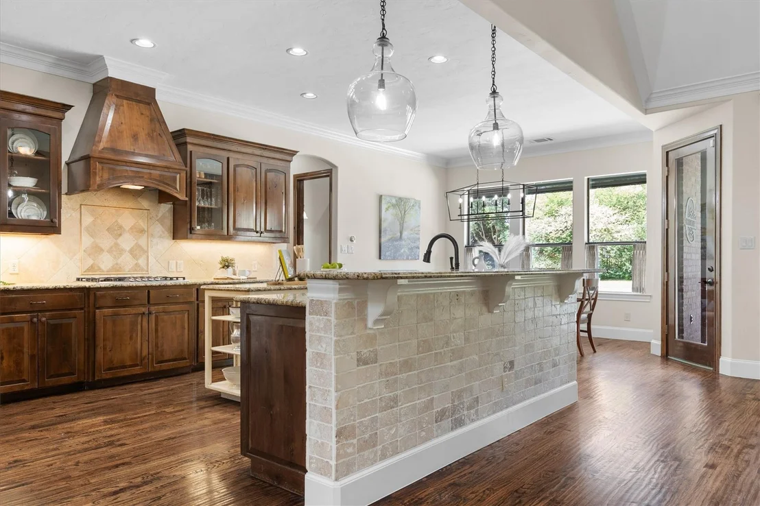Photo of 3225 Clubview Drive