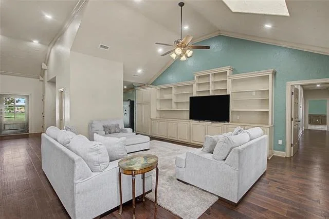 Photo of 6815 Hardwick Road